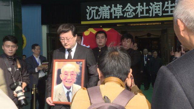 上海殡葬一条龙 灵堂布置 布置灵堂